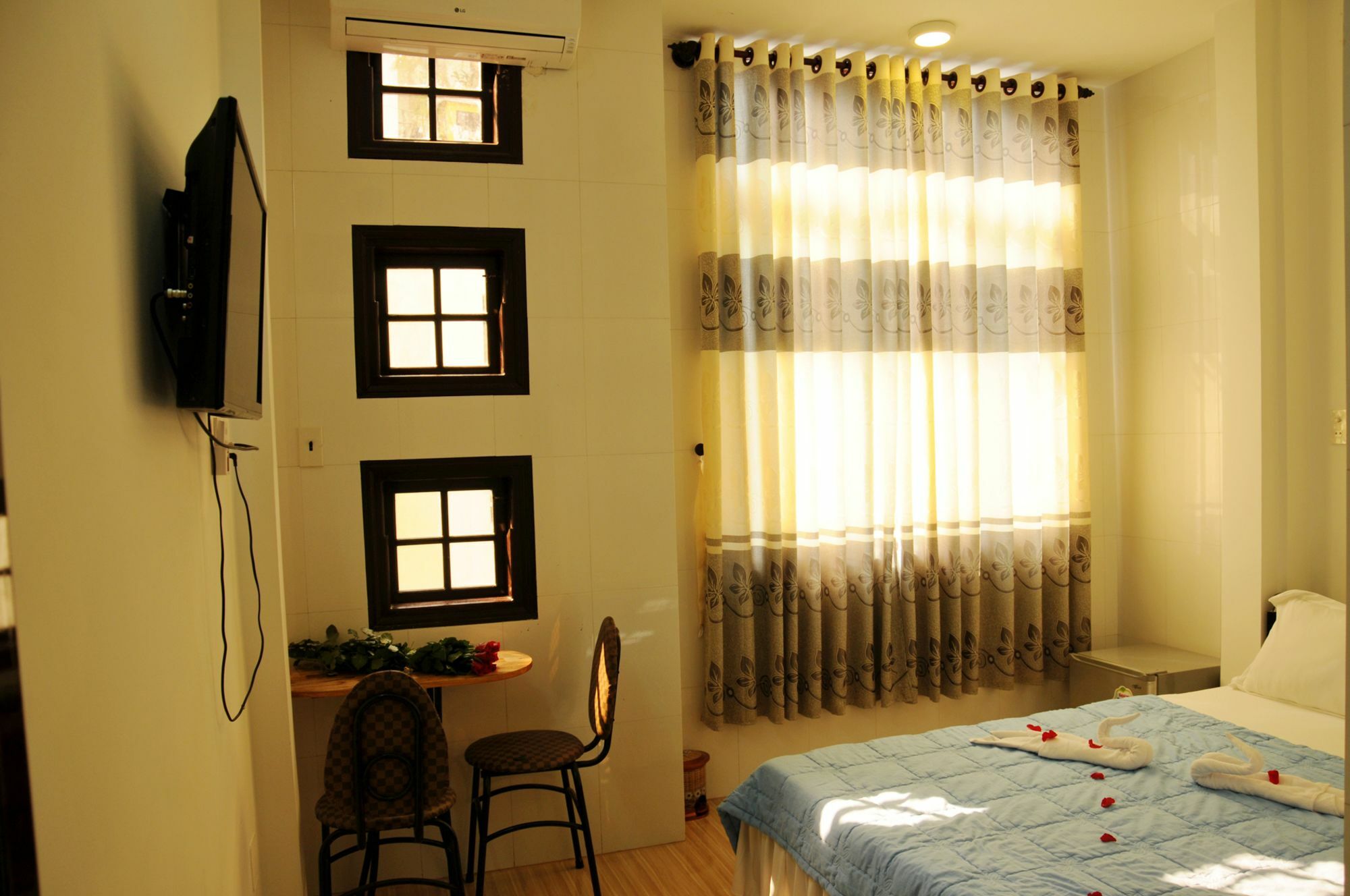 Bien Khoi Mini Hotel Hue Exterior photo